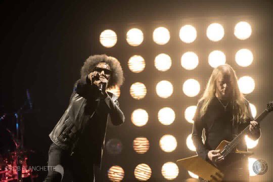 Seattle Grunge Legends <a href="/AliceInChains/">Alice in Chains</a> #rocked <a href="/mtelusmontreal/">MTELUS</a> in Montreal this past Weekend, check out 🖊 <a href="/brianvince2/">brian vince</a> 📸<a href="/robsphotos1/">robsphotos</a>    #welovelive. soundcheckentertainment.ca/alice-in-chain…