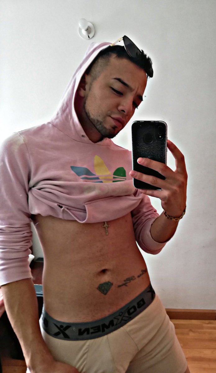Alex68527851's tweet photo. Seamos prisioneros de los que nos hace bien.. 😈😈 #gay #cruisingmedellín #cruisingbogota #suba #instagay #guy #guymen #HombresParaHombres #BuenJueves https://t.co/t3aKyPnvAW