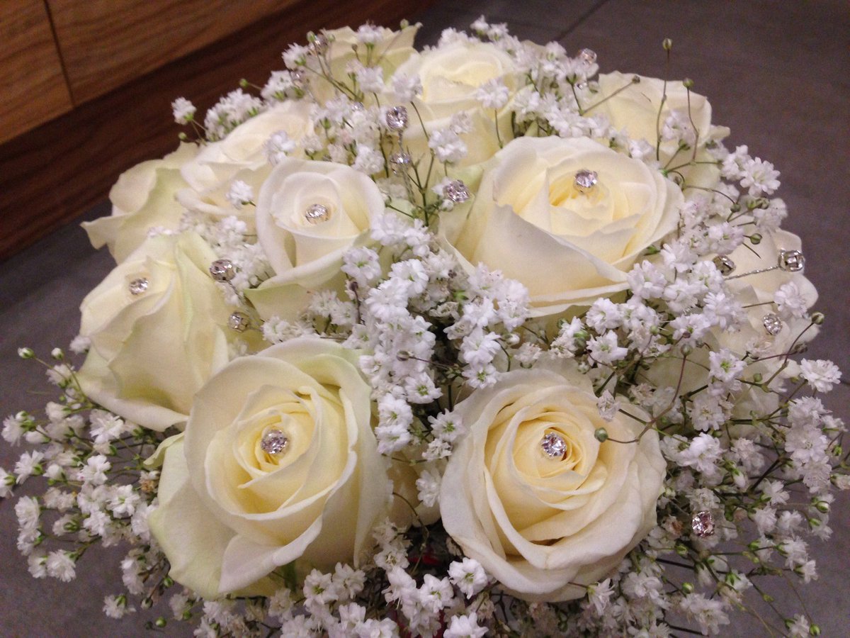 Stunning Wedding Bouquet of #AvalancheRoses and #Gyp with delicate Diamanté detail #weddingflowers #weddingflorist #bridalbouquet #brides #bridalflowers #SheffieldHour #sheffieldissuper