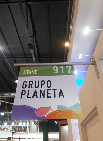 arieltorres's tweet image. Mi último libro, &quot;Hackearán tu Mente&quot;, ¡en la #FeriaDelLibro! Obviamente, en el stand de @PlanetaLibrosAr #HackearanTuMente Fundamental para no caer en las trampas de los piratas informáticos (y, además, muy divertido ;)