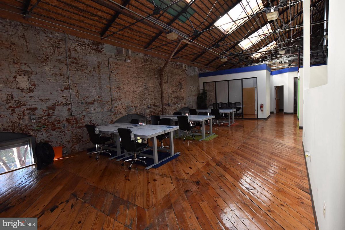 “Employers are at their happiest on #Mondays. #Employees are at their happiest on Fridays.” -Mokokoma Mokhonoana

Join us tomorrow, May 3, and work from our space for free!
.
.
.
.
#thestartupnest #free #baltimore #maryland #friday #coworking #incubator #freelance #workflow