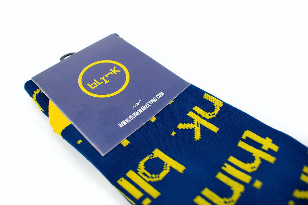 BlinkMktg's tweet image. #thinkblink socks are in and we’re in love. 😍 Not only can you customize your socks to your liking, you can include this super retail full-color header card that gives it that extra special touch. 
#thinkblink #blinkmarketing #socks #brandedsocks #logo #branded #artwork #print