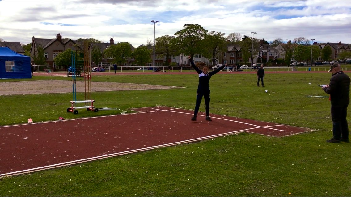 Sed_Athletics's tweet photo. She may not be a javelin thrower, but itโs all about the #microvictories for Sami of @Lupton_Sedbergh ๐๐ฝโโ๏ธ #Brown https://t.co/6oxZnMP4i2