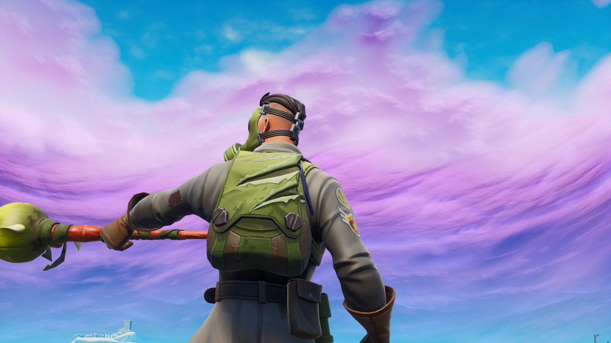 TPylonie's tweet photo. #PeepthiscomboMay I got a combo for sky stalker, also includes; 
Slashed
Machete 
Palm leaf umbrella 
Vines
Wrap can be either dragon scales or dog fight @PizoTV https://t.co/YomKKC5Wjo