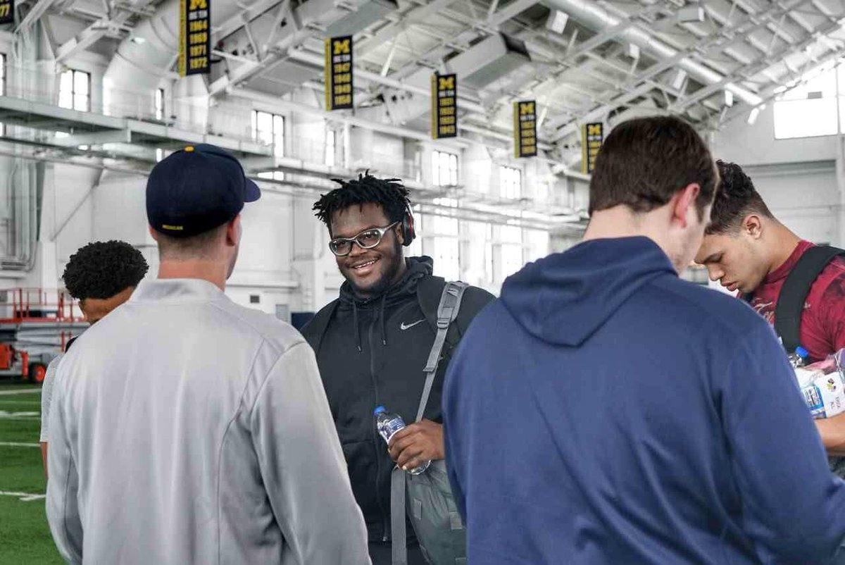 UMichFootball's tweet photo. Cape Town, here we come! 🇿🇦

#GoBlue https://t.co/JooCGFgEdm