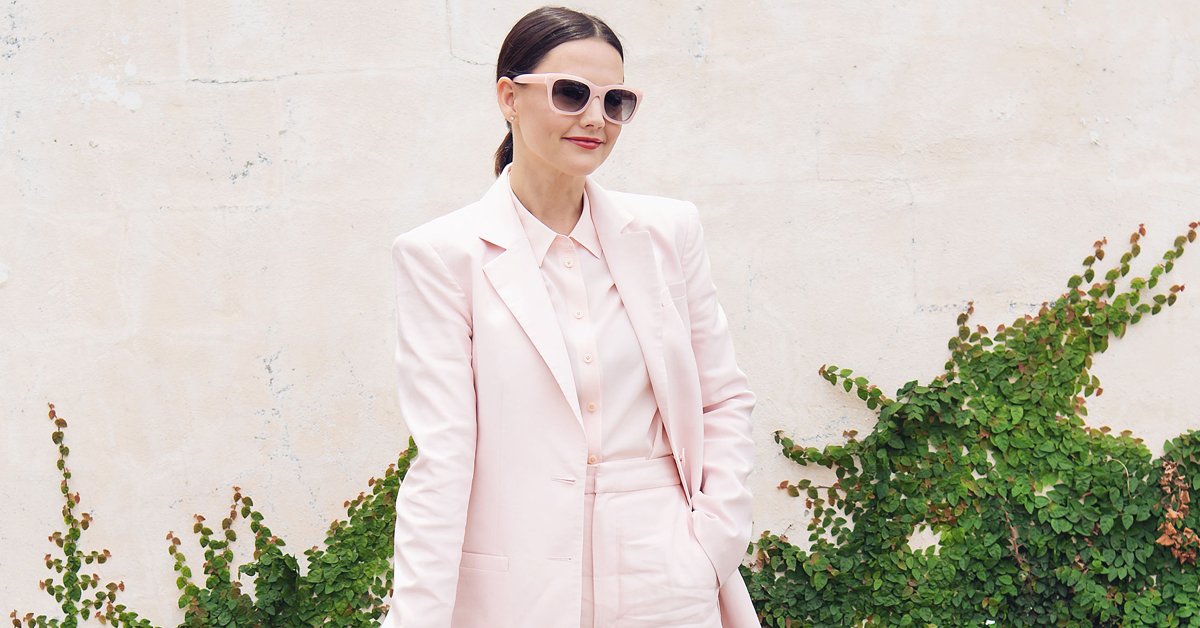 Caroline H. Knapp (@houseofharper) on Twitter photo Today on the blog I'm making the case for swapping your cocktail dress for a pink pant suit this spring! bit.ly/2WjVRcn <a href="/hampdenclothing/">Hampden Clothing</a> #springstyle Today on the blog I'm making the case for swapping your cocktail dress for a pink pant suit this spring! bit.ly/2WjVRcn <a href="/hampdenclothing/">Hampden Clothing</a> #springstyle