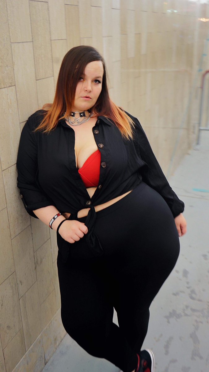 MadisynMarlee's tweet photo. My friends, they wanna take me to the movies
I tell 'em to fuck off, I'm holding hands with my depression
And right when I think I've overcome it
Anxiety starts kicking in to teach that shit a lesson
.
#AboutThatCurvyLife #BBW #ThickThursday #bbwmodels https://t.co/CNnjGNTsEk