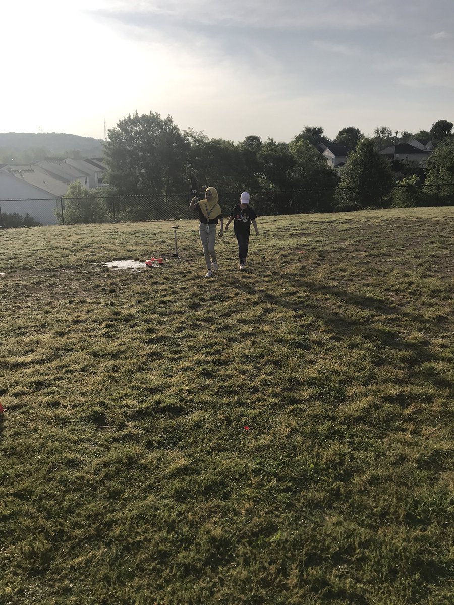 KellyJCarey's tweet image. Today was a day I’ll never forget. Our #azkstem students have worked so hard this year. What a beautiful day to celebrate their success. @AZKelleyES @RuthLadybug