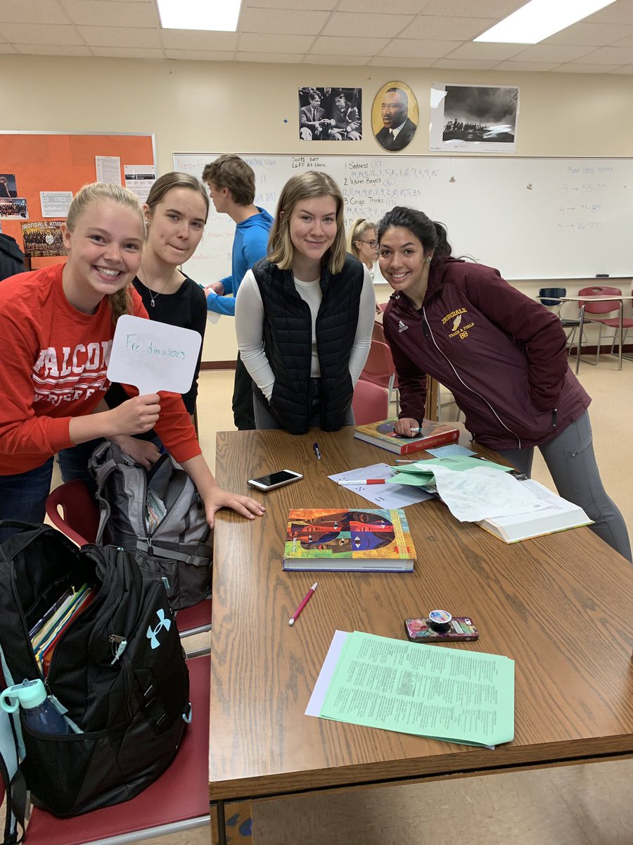 MsStilesPsych's tweet image. 3rd period paddle board champs! #fastAndaccurate #APpsych #Freudinators