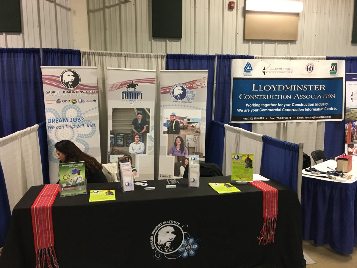 gdins_org's tweet photo. The turnout at the Try-A-Trade Career Fair in #Lloydminster was amazing. Nice to see many young people considering apprenticeship and skilled #trades as a career pathway. Good job @lloydexh @TryATradeLloyd 
https://t.co/cJiuaI1Vq0 … https://t.co/fNA3cxC70H