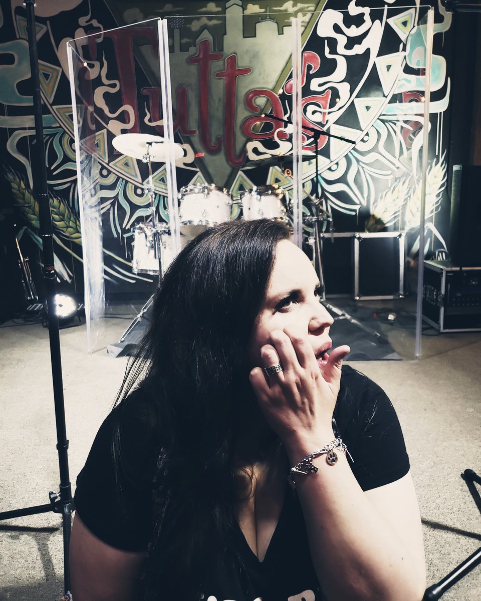 ImStillElectric's tweet photo. Despite the rainy weather in the DFW, we went to another open mic at @tuttaspizza last night.

We're so excited about our show and album release next weekend. We can't believe we're so close to the finish line. 

We can't wait for you to hear it. We just hope you love it. 💛💙 https://t.co/MRsn0d4Ujo