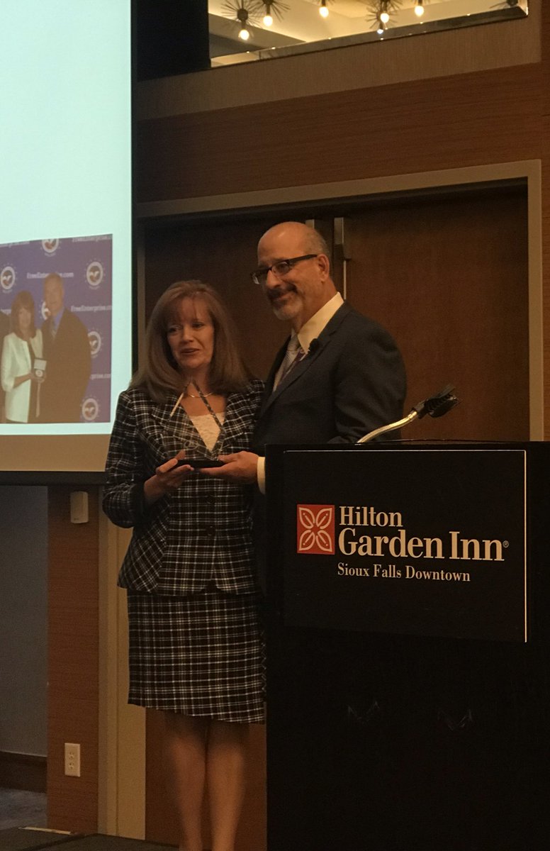 Della Schmidt, Winona Chamber President named Executive of the Year at the MACE conference