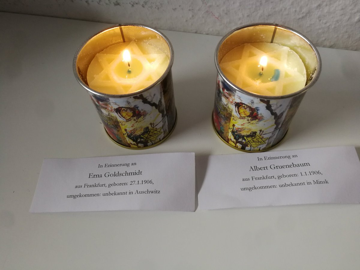 aronschu's tweet image. Den Opfern einen Namen geben. #YellowCandle #WeRemember