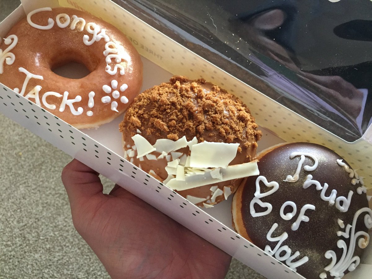 J_Niko_CP's tweet photo. @krispykremeUK Thank you, I’m prud of me too 😂 https://t.co/J5ZKk48wyU
