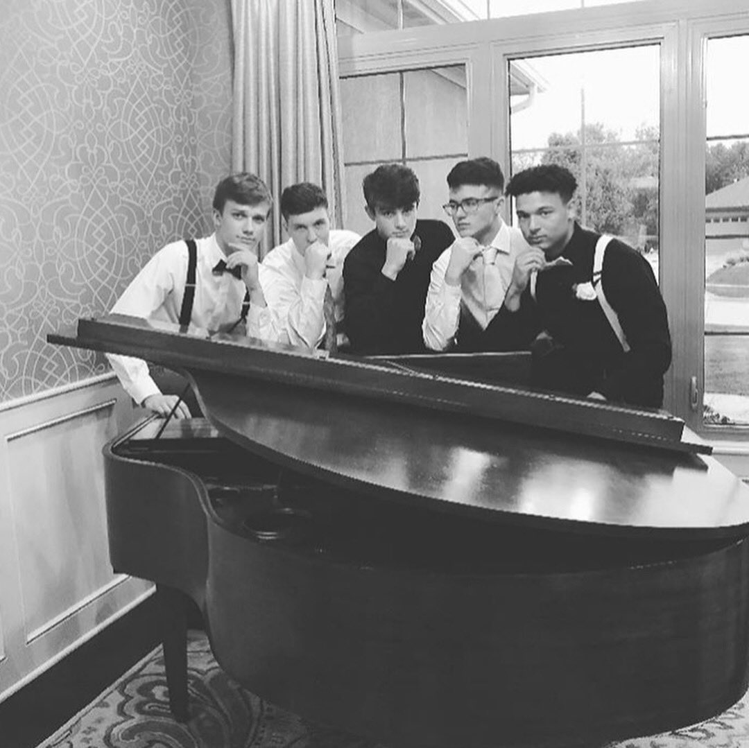 Cole_Smitty28's tweet photo. Happy birthday David! @_noahdavis_ https://t.co/yffgzhXH7g