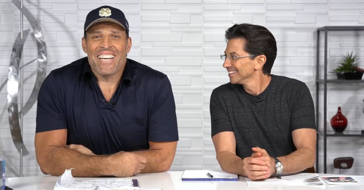 #MUSTWATCH #webinar: How you can #profit from a "hidden" $355million/day industry that's expected to TRIPLE in the next 5 years according to <a href="/Forbes/">Forbes</a>! ➡️ bit.ly/kbbmethodreplay

#KBBmethod #KBB #KnowledgeBusinessBlueprint #TonyRobbins #DeanGraziosi #RussellBrunson #SelfEducation