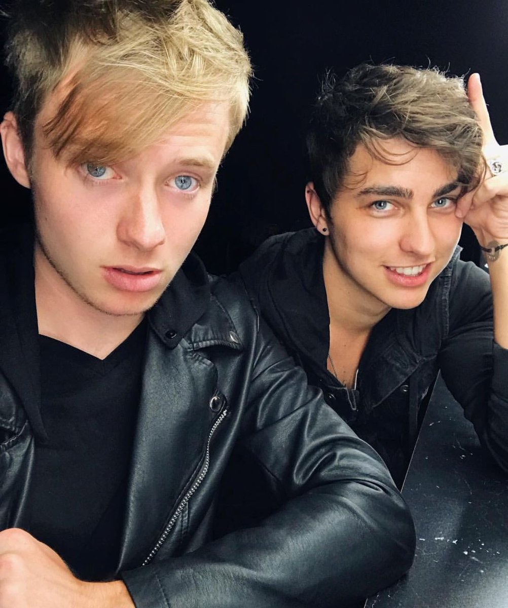 SamsCornerx's tweet photo. @SamandColby @SamGolbach @ColbyBrock You guys are literally the most amazing people on this earth, and the light at the end my tunnel, so so so glad you both are back, can’t wait for what the future holds for you 🥰 #SamAndColbyReturn https://t.co/lcJdQJysG2