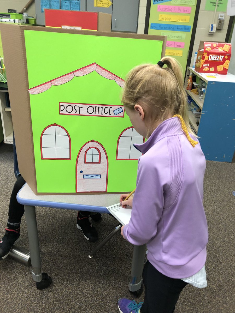 jennistull's tweet image. Ss practicing multiplication and division readiness in Mathville! @MattWprincipal  @SCSEagles1 #mathrocks #engaged