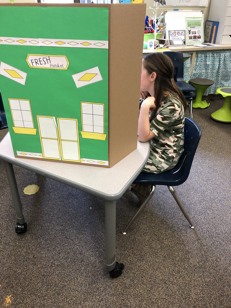 jennistull's tweet image. Ss practicing multiplication and division readiness in Mathville! @MattWprincipal  @SCSEagles1 #mathrocks #engaged