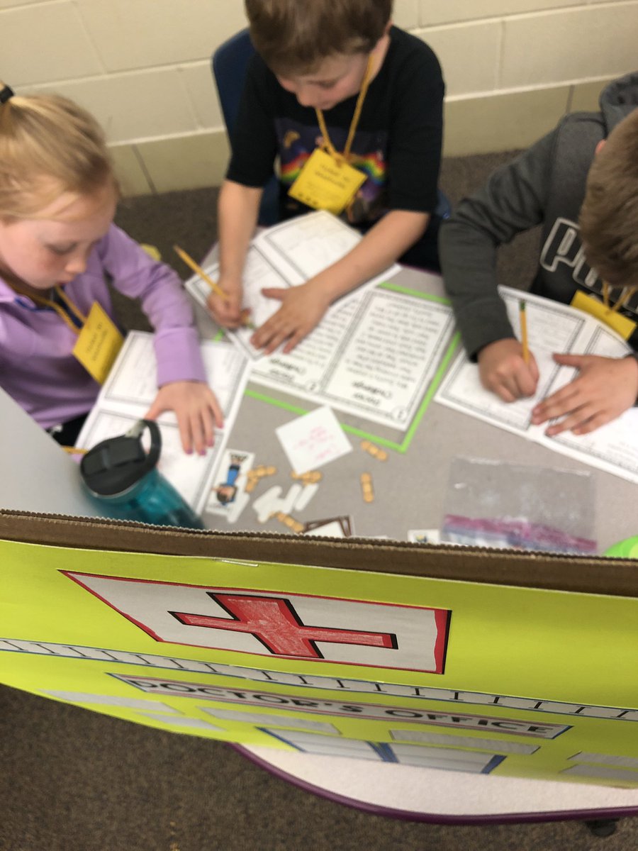 jennistull's tweet image. Ss practicing multiplication and division readiness in Mathville! @MattWprincipal  @SCSEagles1 #mathrocks #engaged