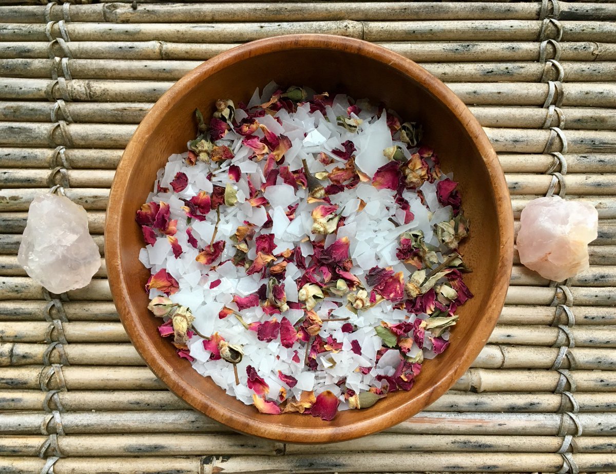 LiveLightHerbs's tweet photo. Magnesium Bath Salts with Roses back in stock! Magnesium Flakes are said to relieve muscle pain, ease headaches, and calm the body. Combined with divinely scented Roses, this makes a heavenly bath - perfect for a relaxing evening🌹 Buy here:  https://t.co/gWzAVhZzii https://t.co/9hgl2gMKt3