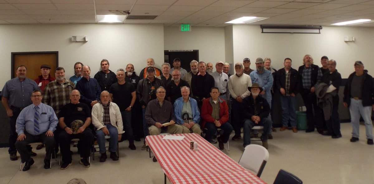 TheIronworkers's tweet photo. Iron Workers Local 118 Retiree’s Club formed a committee to create a mural in the hall depicting the past, present and future of Local 118. The 6-month long project was celebrated on Aril 13, 2018 with a ceremony that drew ironworkers and their families. https://t.co/0Wy2vSL69u