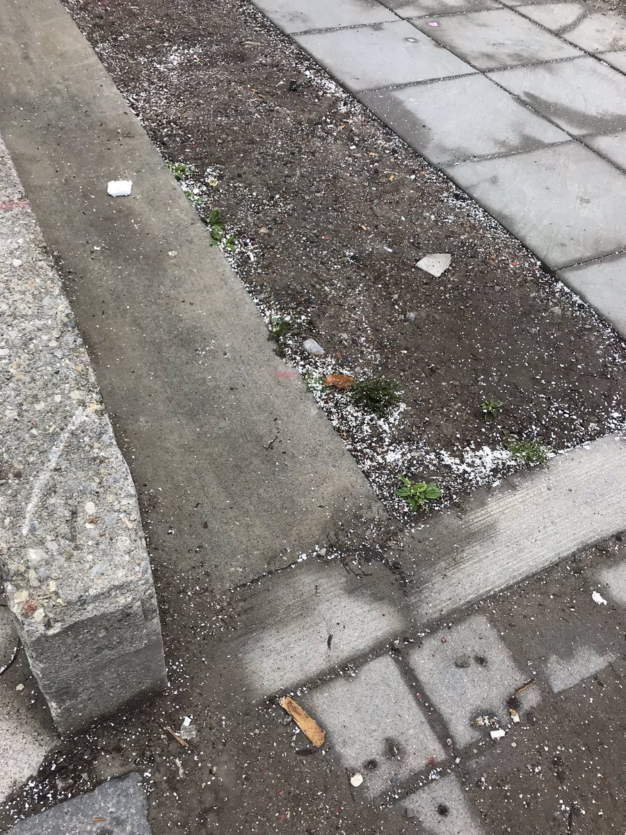 nicolecsilver's tweet photo. . @cityoftoronto @environmentca have you seen this #hullmark construction site that is polluting our city with styrofoam? Is packing styrofoam insulation even up to code? #cityofTO https://t.co/nRdOzKSr9C