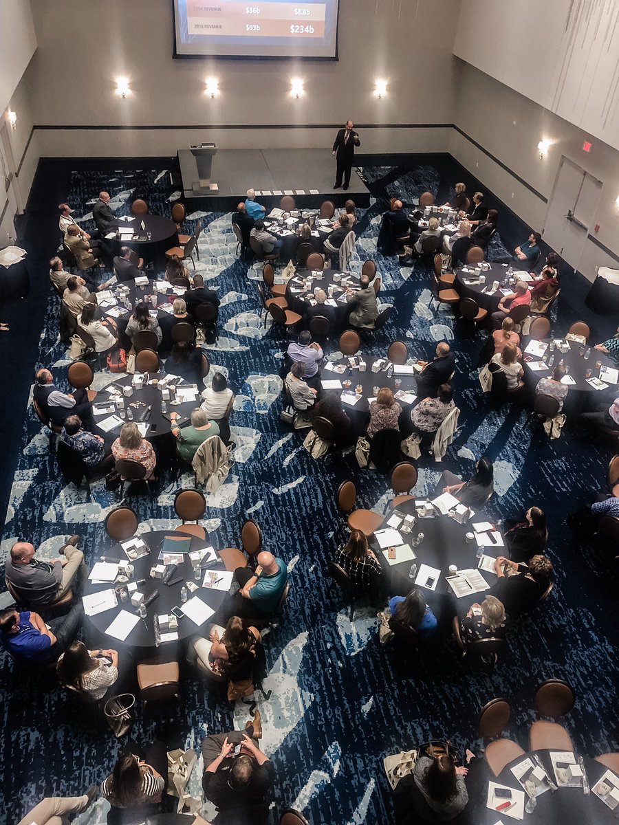 USDataworks's tweet image. #USDataworks President @DLPSpeaks speaking about innovation at The Bankers Bank of Oklahoma Users Conference.