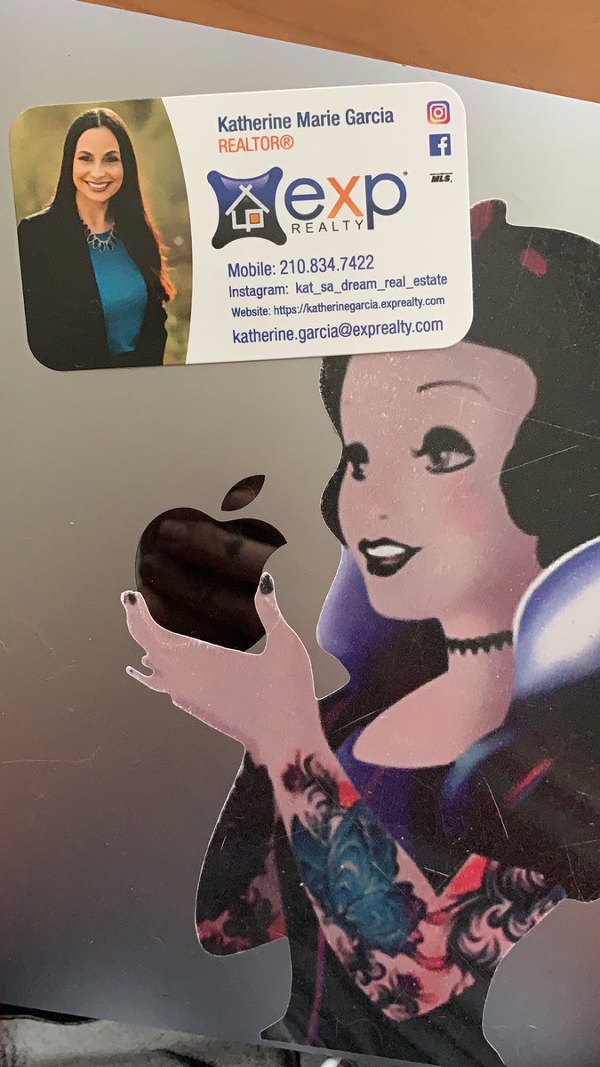callkatletschat's tweet photo. Do you know anyone who is the the market to buy or sell their home π ? I even help renters find rental properties! Let me be your realtor of choice ! #sarealtor #realtor #callkatletschat #yourlocalrealtor #newhomegoals #homeownership https://t.co/taMHlQsgFg