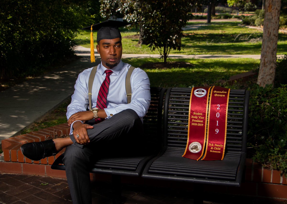 brbr0wn's tweet photo. Self Made Vol. XIX 🎓
•
•
#FSUGrad #Classof2019 #Degreed #Noles #VicePresidential #SharpCrispClean https://t.co/idQIZcXLVi