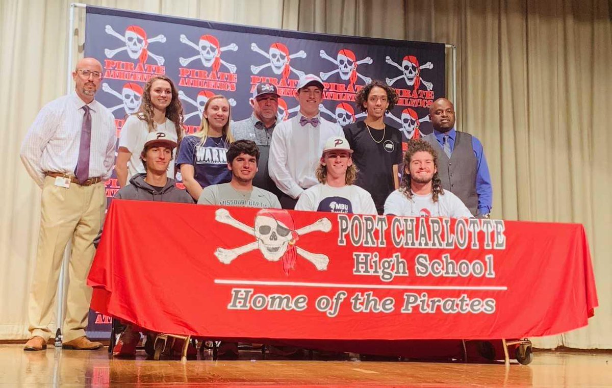 PCPiratesHS's tweet photo. Ashley Henderson Warner College
Alani Qualls North Country Community
Scotty McClean Missouri Baptist
Jordan Del Colle Missouri Baptist
Ryan Lomski Florida Southern
Mitch Derocher University of Cumberland https://t.co/FcXIFxzThj