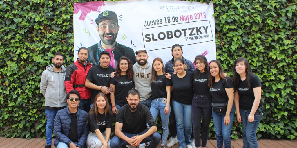 RevolutionTol's tweet photo. #TBT ¡Slobotzky en EBC Campus Toluca! después de la rueda de prensa que se llevó a cabo el pasado Miércoles 24 de Abril.

Qué esperas para comprar tus boletos? de venta en el patio de la #EBCToluca, #NostroCaffe y en línea a través de Boletia AQUÍ: https://t.co/mhary9Q8CZ https://t.co/zT9suQOtjc