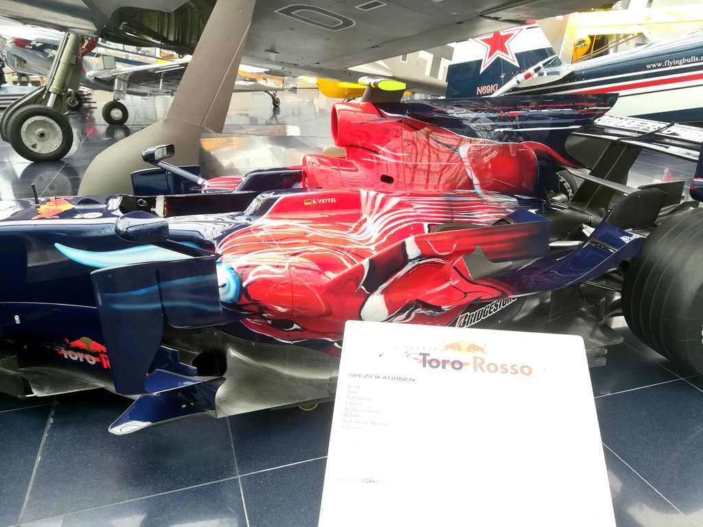 RedBullF1Fairy's tweet photo. @ToroRosso My 2 favourites. #STR12 because it was beautiful and the awesome Grand Prix winning #STR3 😍😍😍💙 https://t.co/wx9fVojscH