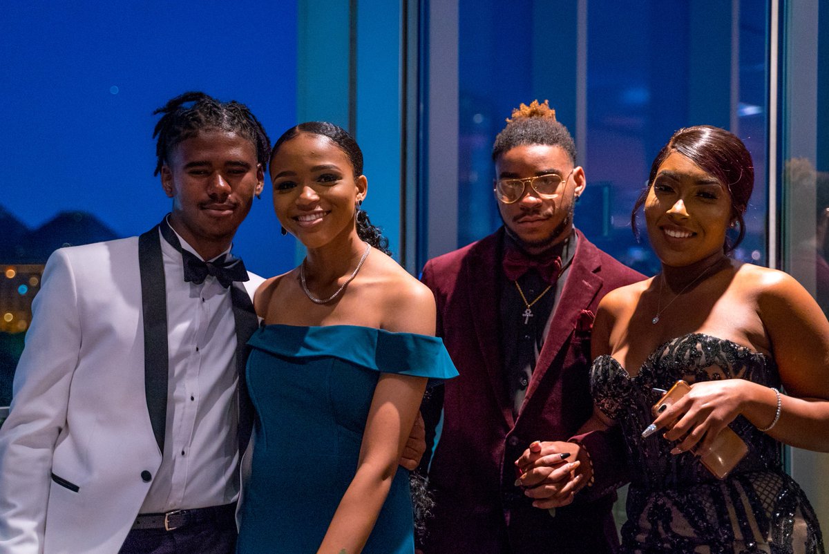 BishopDunne's tweet photo. #FlashBackFriday to one week ago today when @Dunne2019 was looking 💯🤩at their prom! #seniors2019 #FalconPride https://t.co/bZyKlfqS40