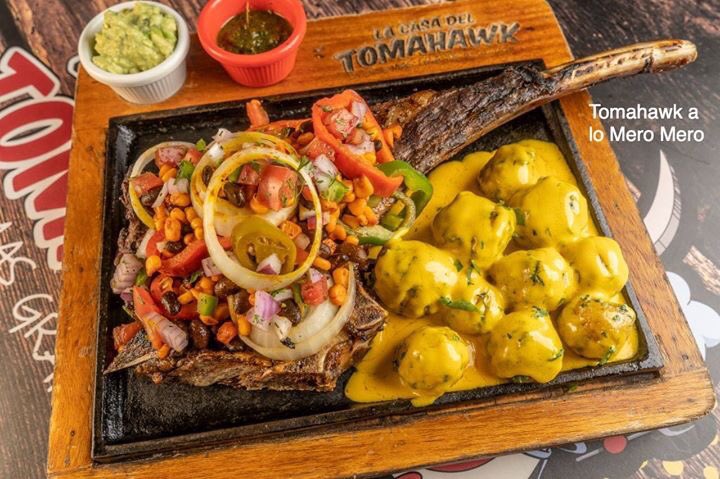 TomahawkEc's tweet photo. TOMAHAWK A LO MERO MERO
México también está presente en nuestro #TomahawkFest: tendremos un mix de choclo y fréjol negro, salsa pico de gallo, guacamole y el picante que no podía faltar.
Puedes visitarnos en nuestros tres locales: Centenario, Samborondón y Orellana. https://t.co/FU80GiQ9rS
