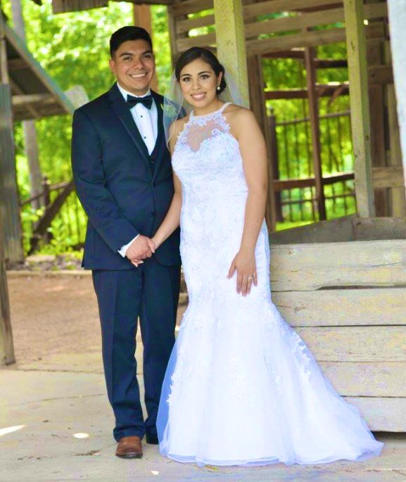 teaching3rdMrG's tweet image. “When a man finds a wife, he has found a treasure! For she is the gift of God to bring him joy and pleasure.” I celebrated my anniversary last night with my wife. She is amazing. She’s made me a better man, husband, teacher, friend, and son.