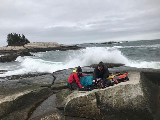 5 Day WFR students managing a patient on Hurricane Island, ME. Photo taken by WMA Lead Instructor Liz Carson #wildmed