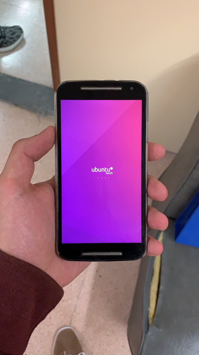 Instalando <a href="/UBports/">UBports Foundation</a> en mi antiguo móvil para darle una vida nueva, cc <a href="/Jujuyeh27/">Paul Hod Isa</a>