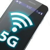 EricssonEnt's tweet photo. Digital fitting rooms? Immersive in-store experiences? Interactive displays. 5G is poised to eliminate the limitations of technology in retail. #RetailTech #RetailIT #BranchNetworks #RetailIoT https://t.co/vC3CLVD5eV https://t.co/AKMYi7zM68