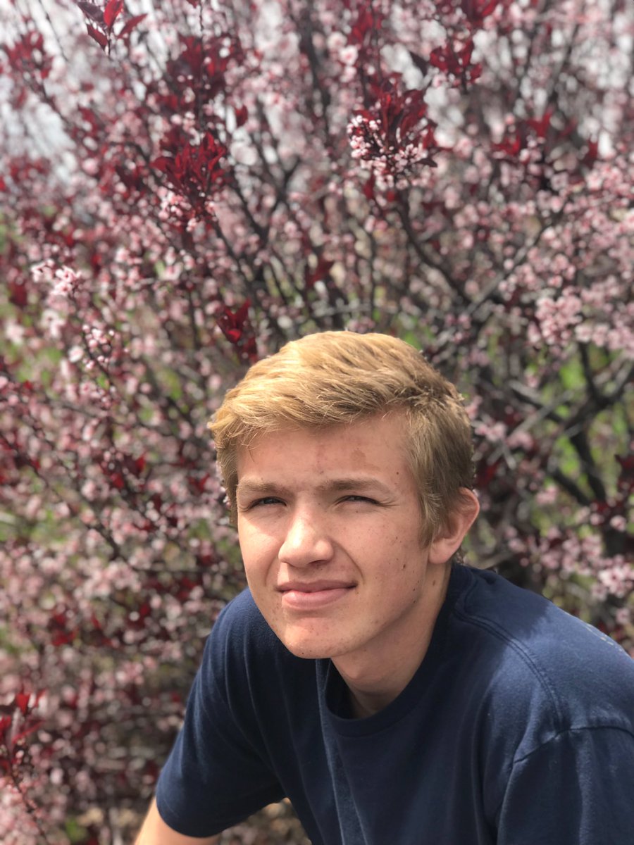 kipp_calder's tweet photo. senior pics. let me know if you want a announcement.😌 https://t.co/ghIle5jYKZ