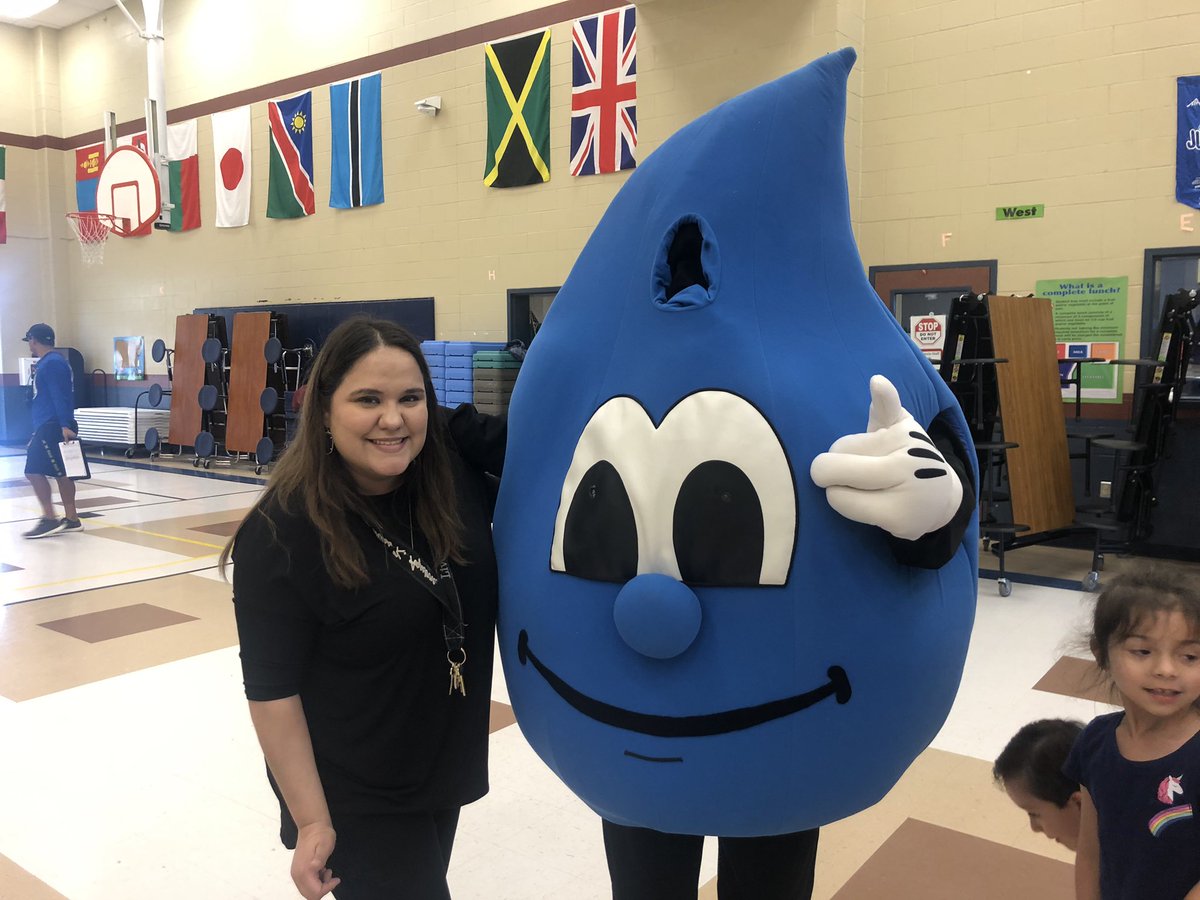 Thank you @MyMcAllenPU  for giving a presentation On water conservation, and for bringing willie by! @perezpioneers @McAllenISD @CityofMcAllen #ilovemycity #sharingtheplanet @ibpyp #magicofmcallen