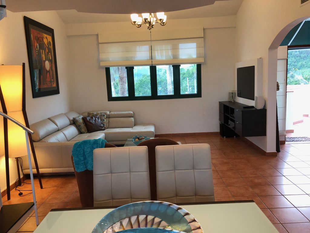 HolidayRoot's tweet image. A perfect place for a quiet and relaxing vacation or for adventurous and exciting trip. Stay in this Beautiful #VacationVilla just 10 minutes away from the beach. 

#HolidayRoot #Caribbean #PuertoRico #Book #Stay #Travel #Vacation 

Inquire Today &amp;amp; Book!😊
holidayroot.com/accommodation/…
