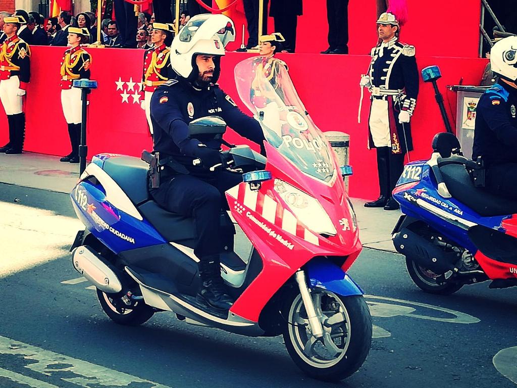 Policia Brunete tweet media