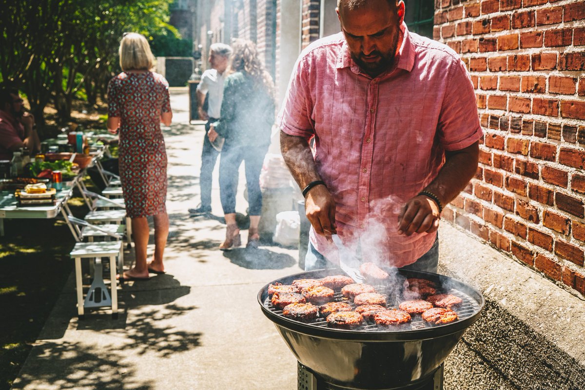 TrevelinoKeller's tweet image. How does T/K celebrate that it's almost Friday? With a veggie burger cookout. We had perfect weather and even better food. #agencylife #atlagency #pragency