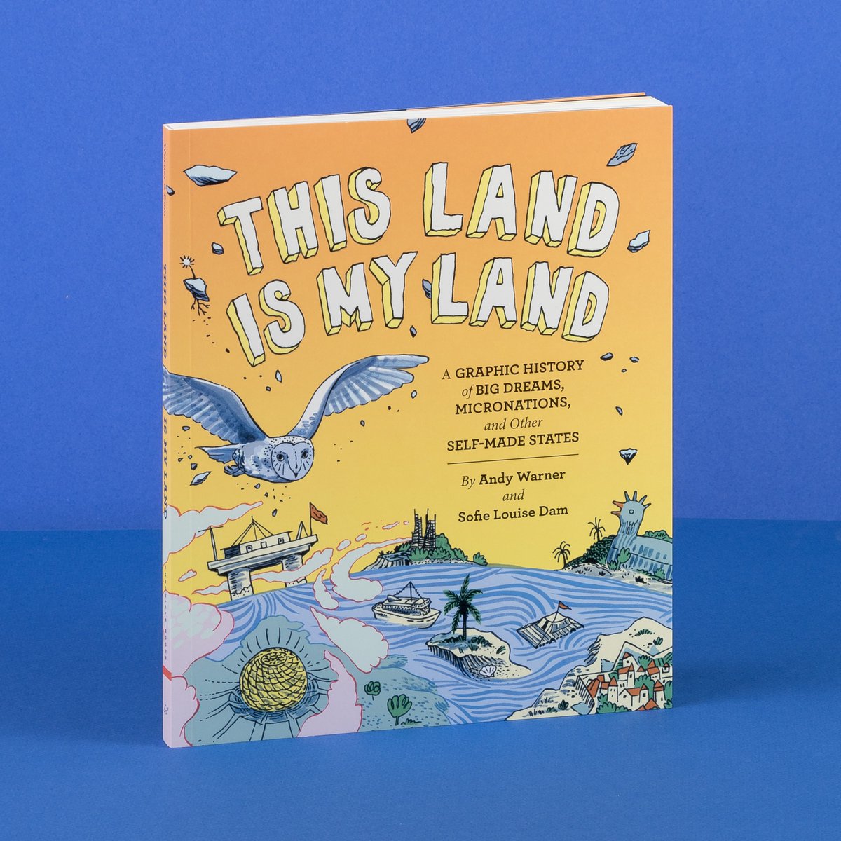 Chronicle Books (@chroniclebooks) on Twitter photo Tired of your country's bad politics? Feeling powerless to change things? Start your own utopia instead! This nonfiction graphic novel by <a href="/sofielouisedam/">sofie louise dam</a> and <a href="/AndyComics/">Andy Warner</a> collects stories of 30 self-made places built with a dream of utopia 🏝️Pre-order now bit.ly/2Zf8mHQ Tired of your country's bad politics? Feeling powerless to change things? Start your own utopia instead! This nonfiction graphic novel by <a href="/sofielouisedam/">sofie louise dam</a> and <a href="/AndyComics/">Andy Warner</a> collects stories of 30 self-made places built with a dream of utopia 🏝️Pre-order now bit.ly/2Zf8mHQ