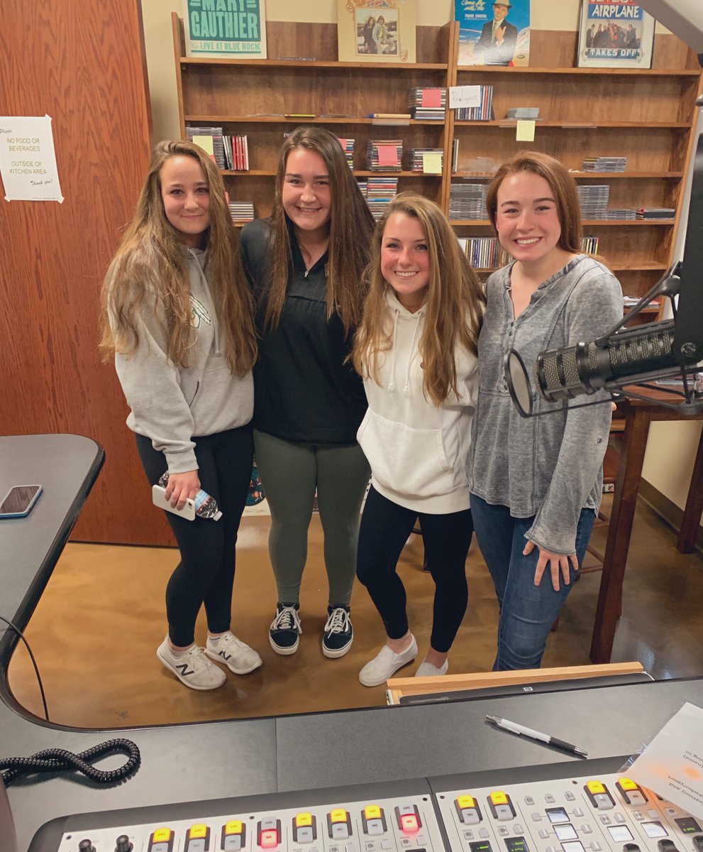 JoppaAfternoons's tweet photo. Lots of fun this afternoon with @SachemAthletics softball. These girls were funny - and most importantly - found me funny #LaughAttacks https://t.co/CATu5WOyte