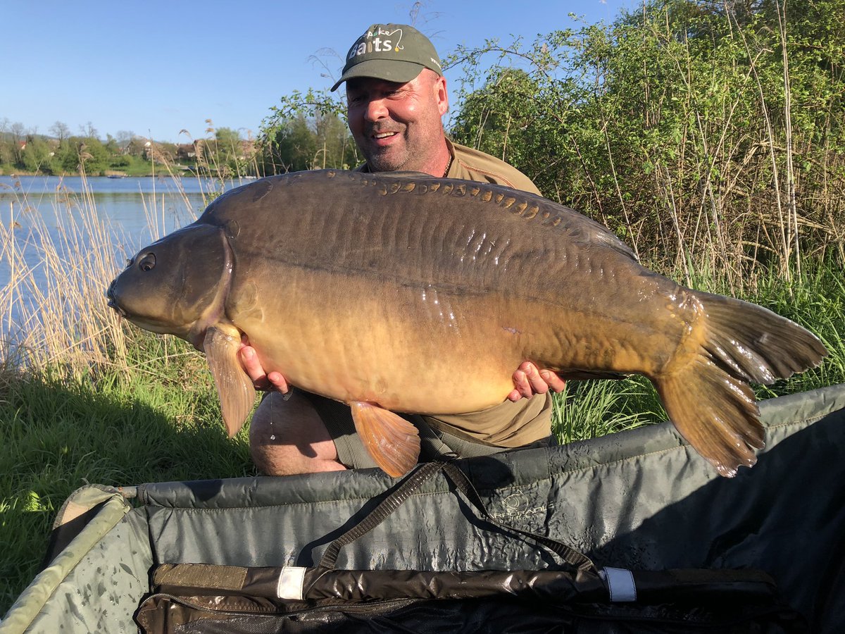 bespokebaits's tweet photo. Busy Day at the office #hauling #custombait #umps #siltpigs #carp https://t.co/74YLj9gcJq