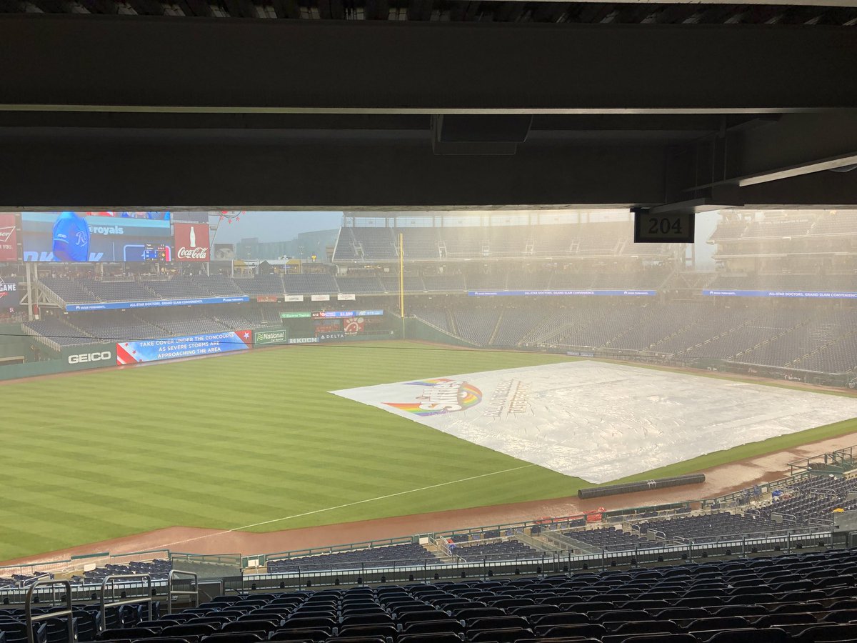 kabes191's tweet photo. Rain delay here in DC - maybe the only thing that was going to slow down this red-hot @Cardinals team. https://t.co/Cv3wxYLaoK