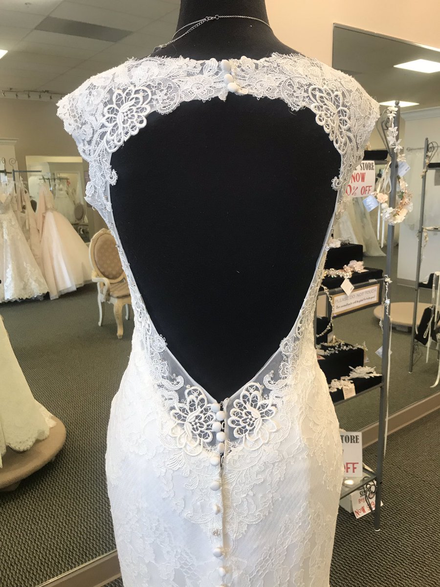 whitedressbride's tweet photo. 👰STORE CLOSING SALE 👰 Everything is 30% off! Only a couple appointments left for Saturday, call soon to schedule yours! Bridal gowns sizes 6-26, shop soon for best selection! 316-729-6300 https://t.co/YGYwkVO78n