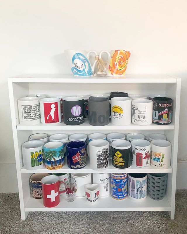 Hola! Os acordáis de mi dilema con las tazas??? Las tenía en unas baldas a modo exposición pero he tenido que quitarlas de ahí y no sabía dónde ponerlo y de casualidad después de mucho darle vueltas y no encontrar nada que me convenciera, el otro día en … bit.ly/2VebDsL